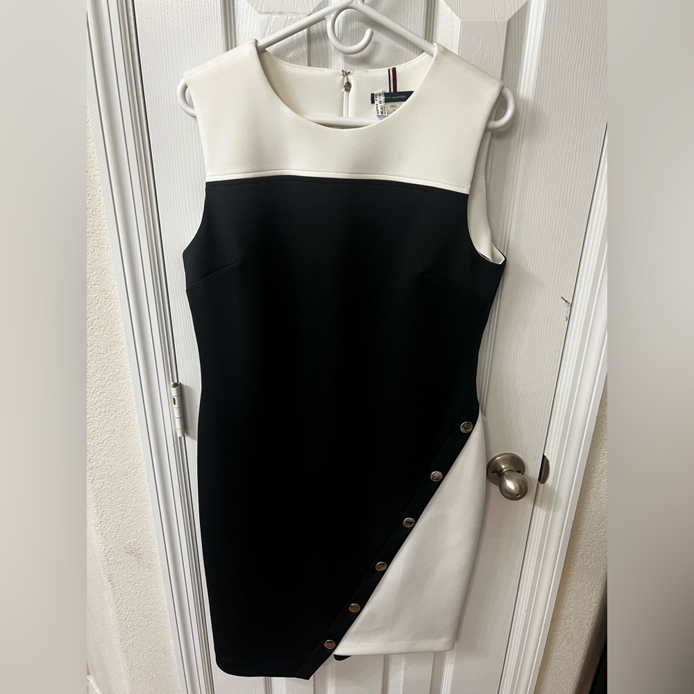 Tommy Hilfiger Size 14 Navy and White Asymmetrical Sheath Dress